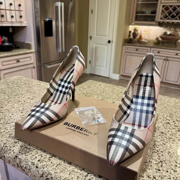 Burberry Women's Checkered Heels - Beige, Black, and Red - Picture 2 of 7
